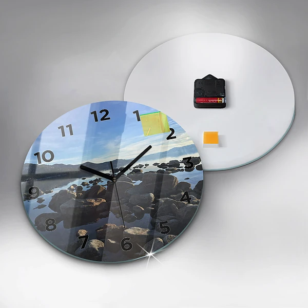 Wanduhr rund Blick aufs Meer