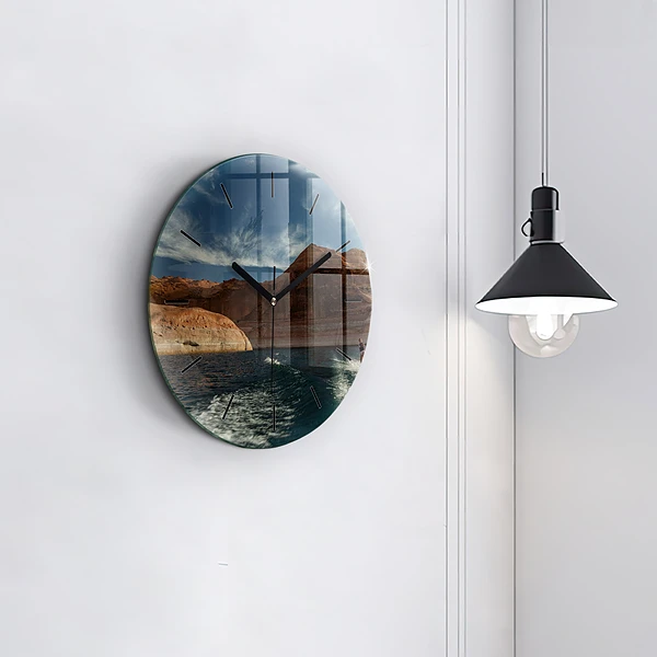Wanduhr glas rund Person auf Wasserskiern