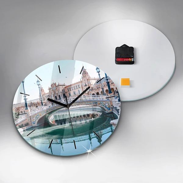 Wanduhr glas rund Spanischer Platz in Sevilla