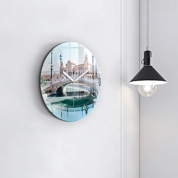 Wanduhr glas rund Spanischer Platz in Sevilla