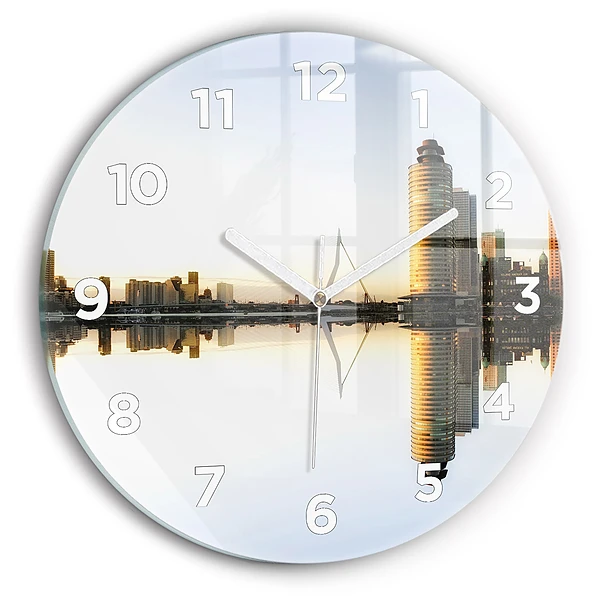 Wanduhr rund Stadt am Fluss