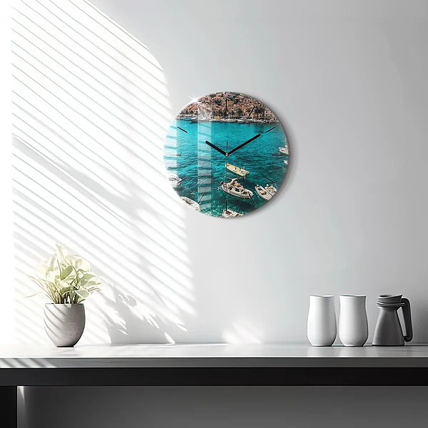 Wanduhr glas rund Boote in Kroatien