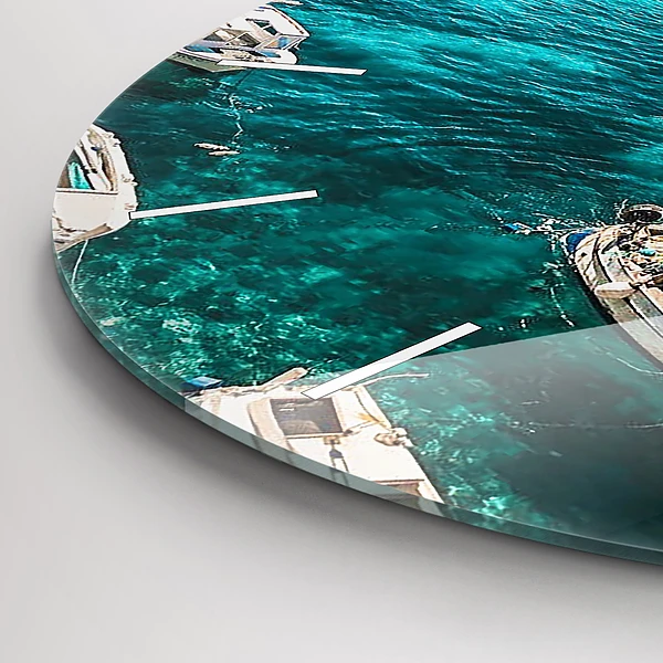 Wanduhr glas rund Boote in Kroatien