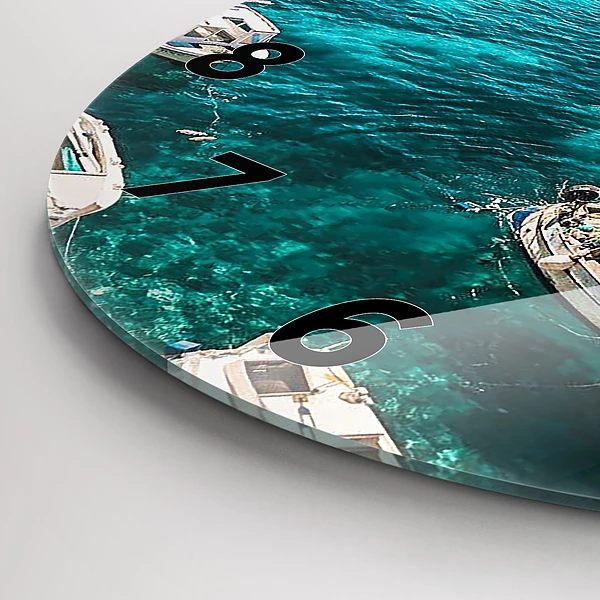 Wanduhr glas rund Boote in Kroatien