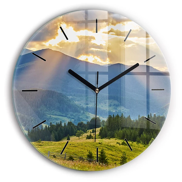 Wanduhr rund Landschaft mit Wäldern