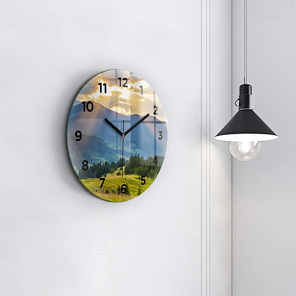 Wanduhr rund Landschaft mit Wäldern