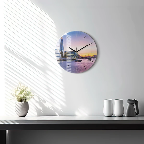 Wanduhr glas rund Blick auf London