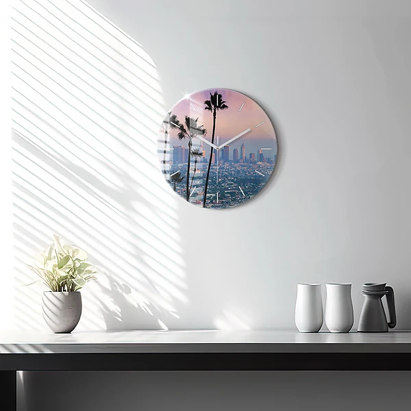 Wanduhr rund Sonnenuntergang in Los Angeles