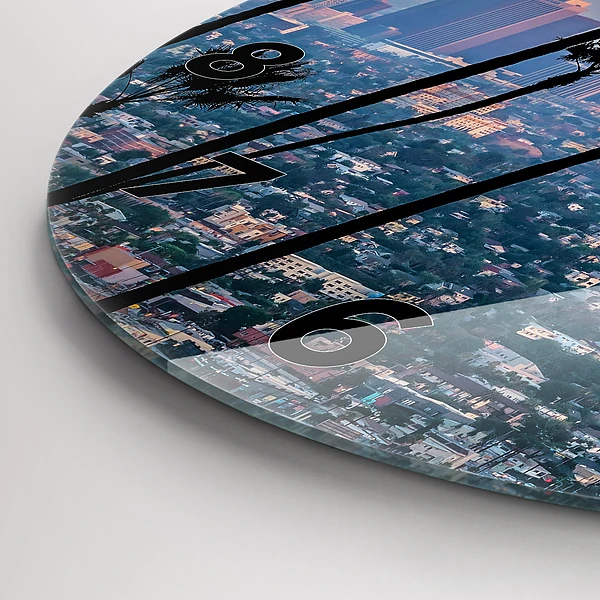 Wanduhr rund Sonnenuntergang in Los Angeles