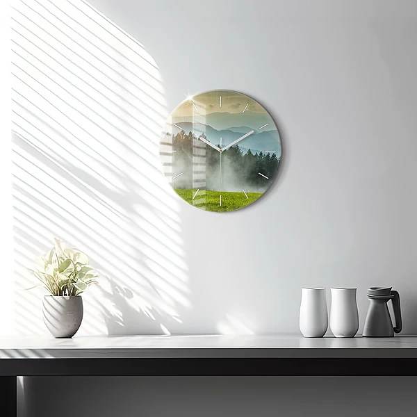 Wanduhr glas rund Berglandschaft