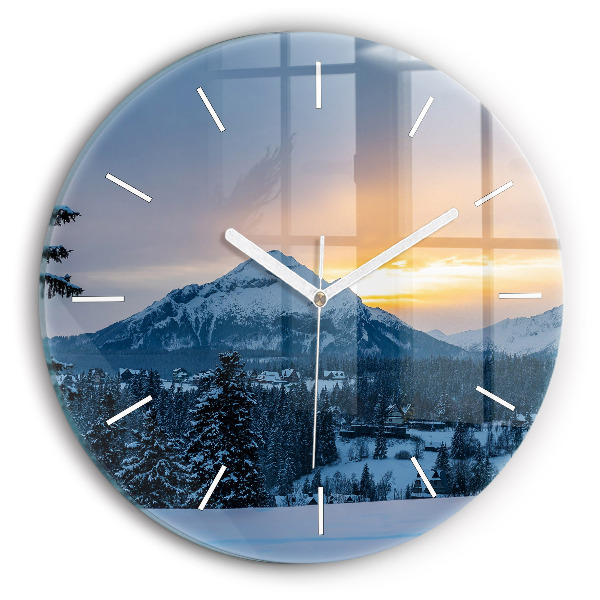 Wanduhr rund Berglandschaft