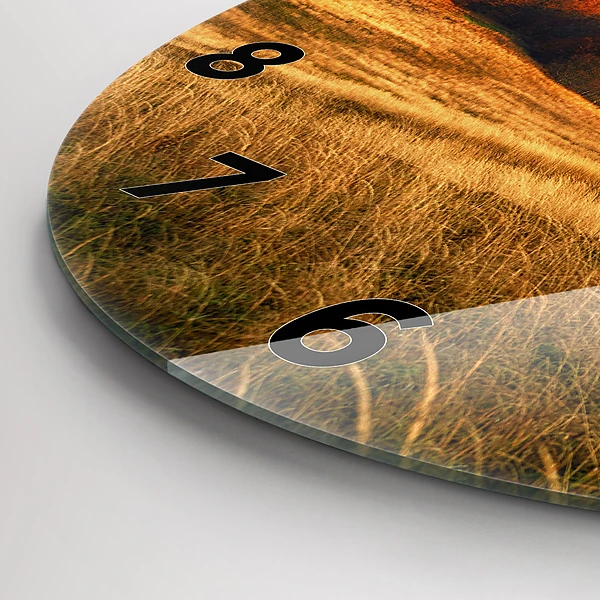 Wanduhr glas rund Berglandschaft im Herbst