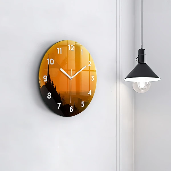 Wanduhr glas rund Blick auf den Brünner Dom