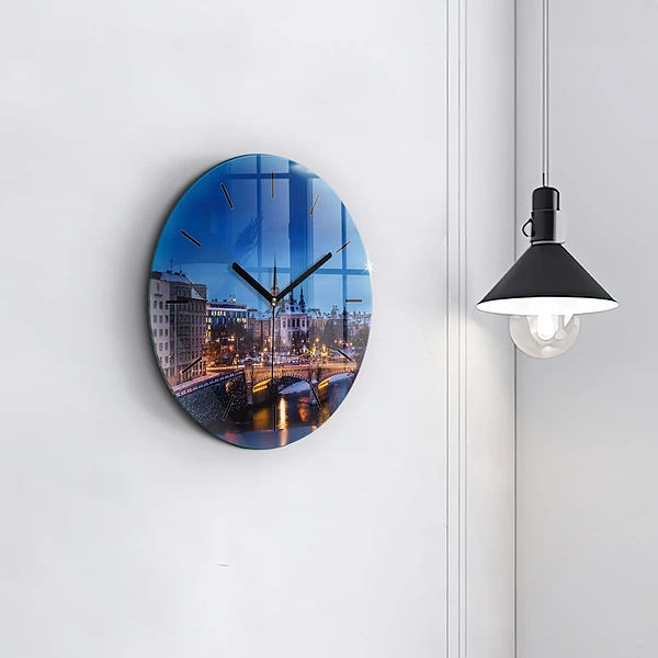 Wanduhr glas rund Panorama von Pilsen