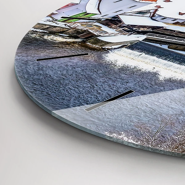 Wanduhr rund mit motiv Panorama einer Stadt im Winter