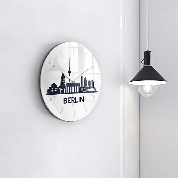 Wanduhr glas rund Illustration der Stadt Berlin