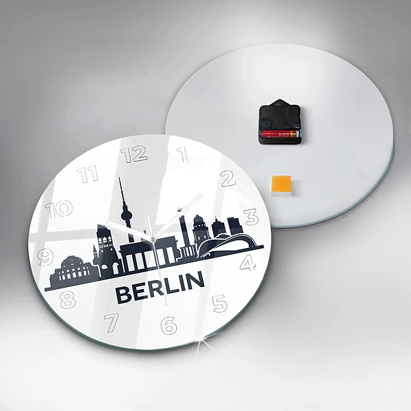 Wanduhr glas rund Illustration der Stadt Berlin