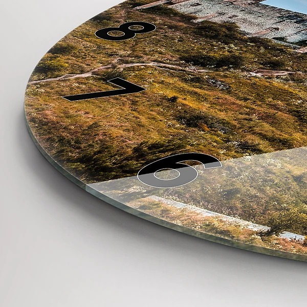 Wanduhr glas rund Zipser Burg in der Slowakei