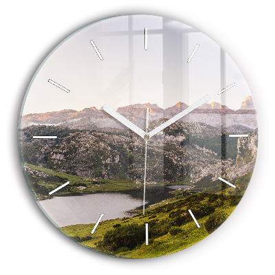 Wanduhr rund mit motiv See und Berge in den Pyrenäen