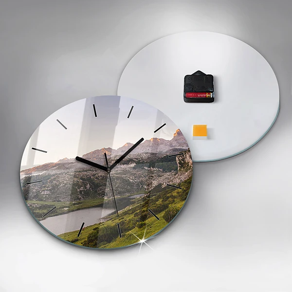Wanduhr rund mit motiv See und Berge in den Pyrenäen