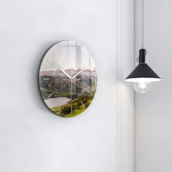 Wanduhr rund mit motiv See und Berge in den Pyrenäen
