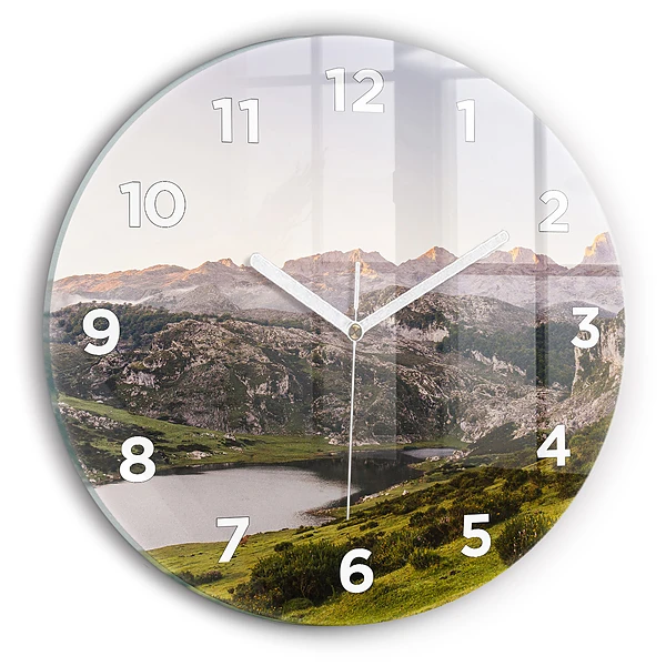 Wanduhr rund mit motiv See und Berge in den Pyrenäen