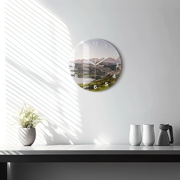 Wanduhr rund mit motiv See und Berge in den Pyrenäen