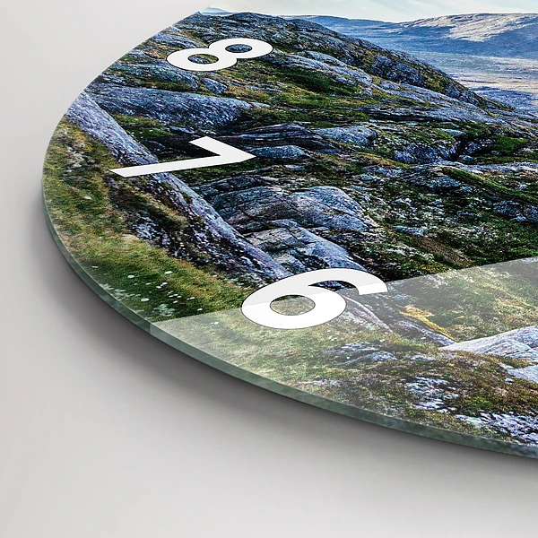 Wanduhr rund Felsige Landschaft