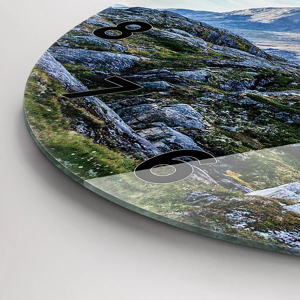 Wanduhr rund Felsige Landschaft
