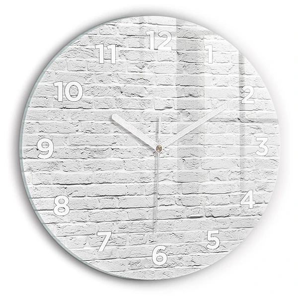 Wanduhr rund Backsteinmauer