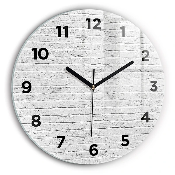 Wanduhr rund Backsteinmauer