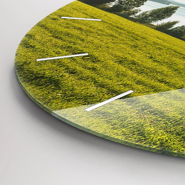 Wanduhr rund mit motiv Berge und Felder