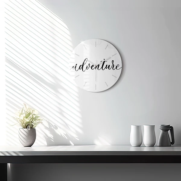 Wanduhr glas rund Abenteuerliche Inschrift