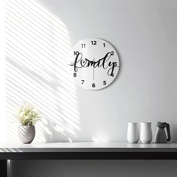 Wanduhr rund Familieninschrift