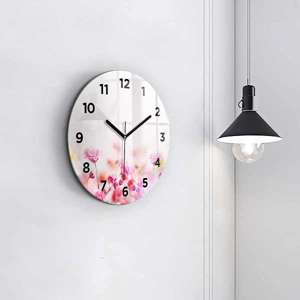 Wanduhr rund Blumen auf einer Wiese