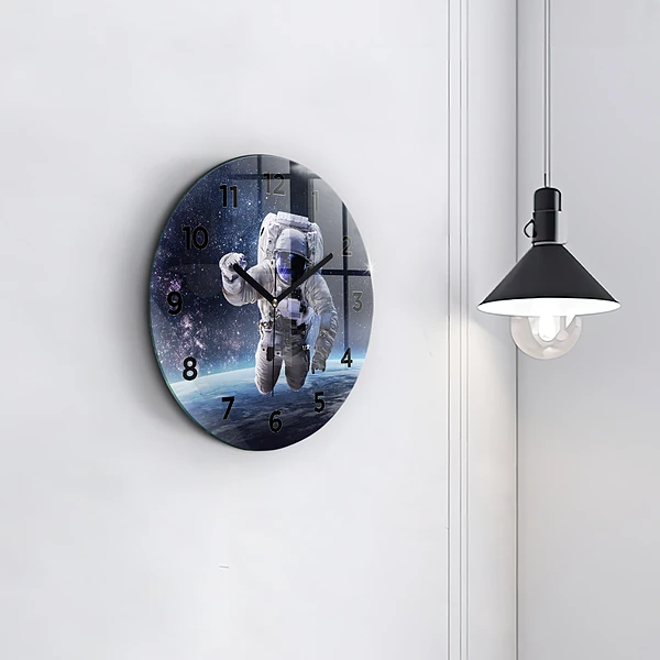Wanduhr rund mit motiv Astronaut