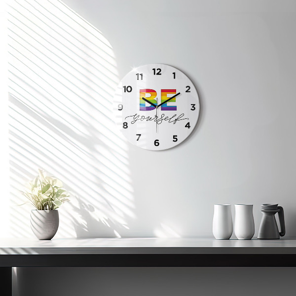 Wanduhr glas rund Inschrift Sei du selbst