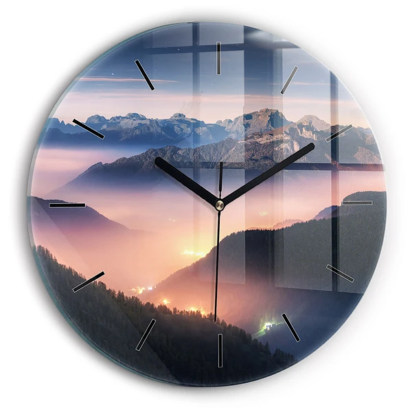 Wanduhr rund Bergspitzen Landschaft