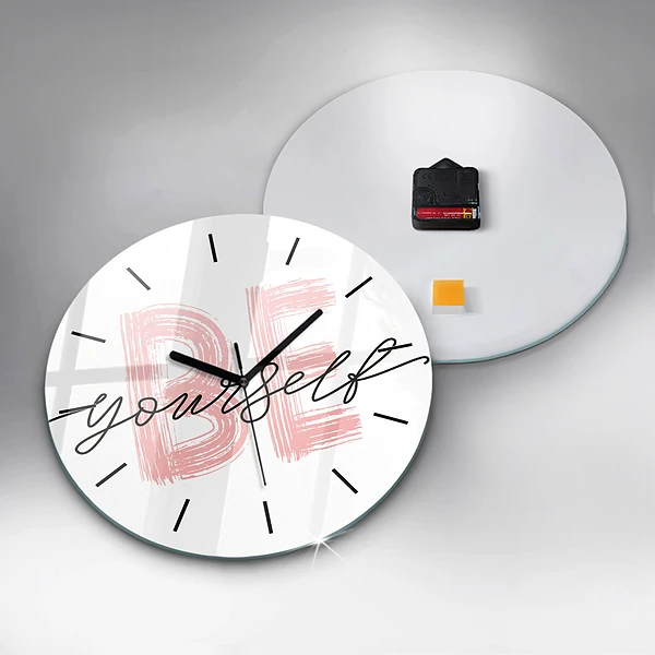 Wanduhr rund Inschrift Sei du selbst