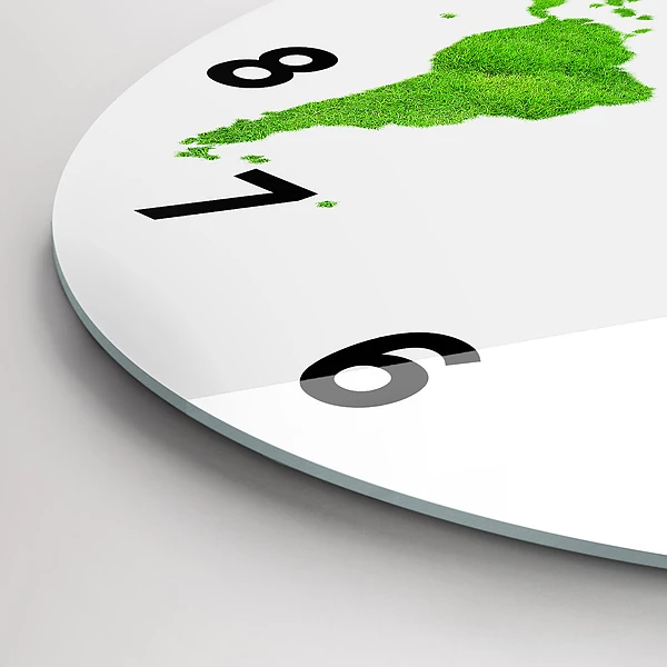 Wanduhr rund mit motiv Karte mit grünem Gras