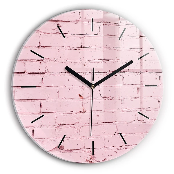 Wanduhr glas rund Backsteinmauer