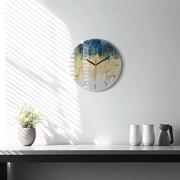 Wanduhr rund Dekoratives Muster und Gold