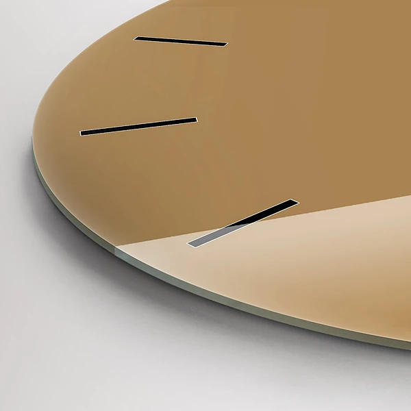 Wanduhr glas rund Die Farbe Dunkelbeige