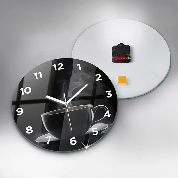 Wanduhr glas rund Tasse mit schwarzem Kaffee
