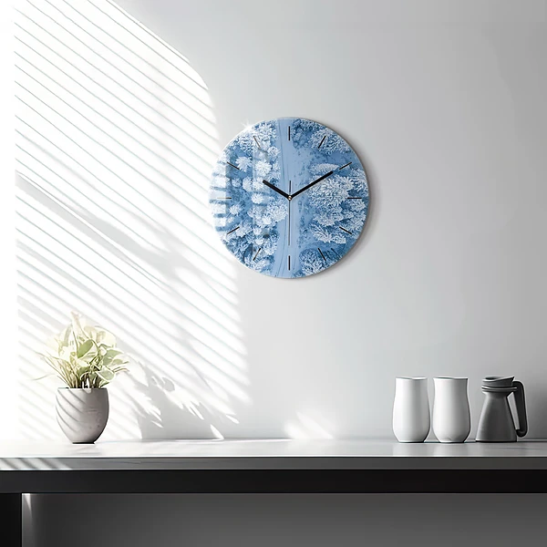 Wanduhr glas rund Wald aus einer Drohne
