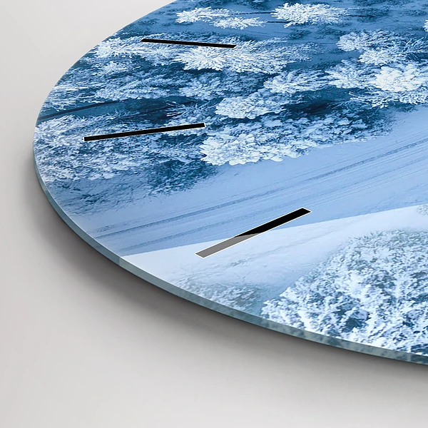 Wanduhr glas rund Wald aus einer Drohne