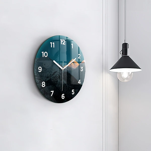 Wanduhr glas rund Sonnenuntergang in den Bergen