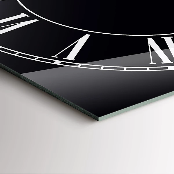 Wanduhr quadratisch Schwarze römische Ziffern